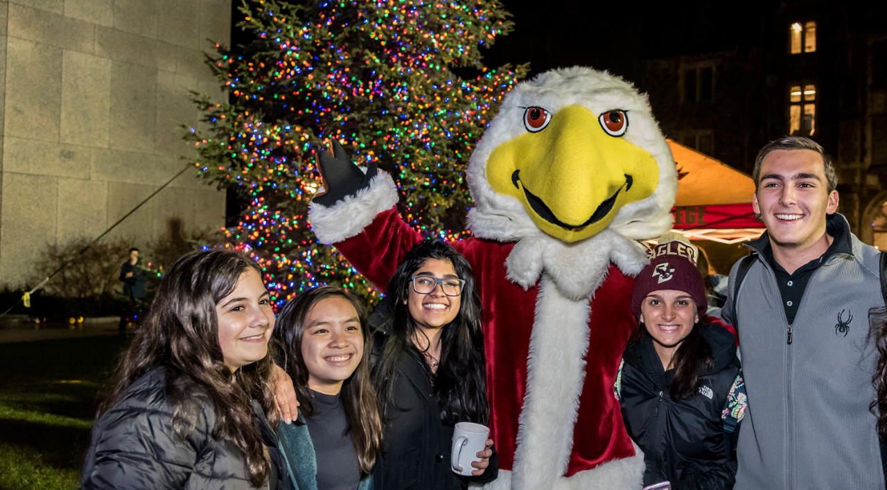 Students with Santa and Baldwin Students with Santa and Baldwin