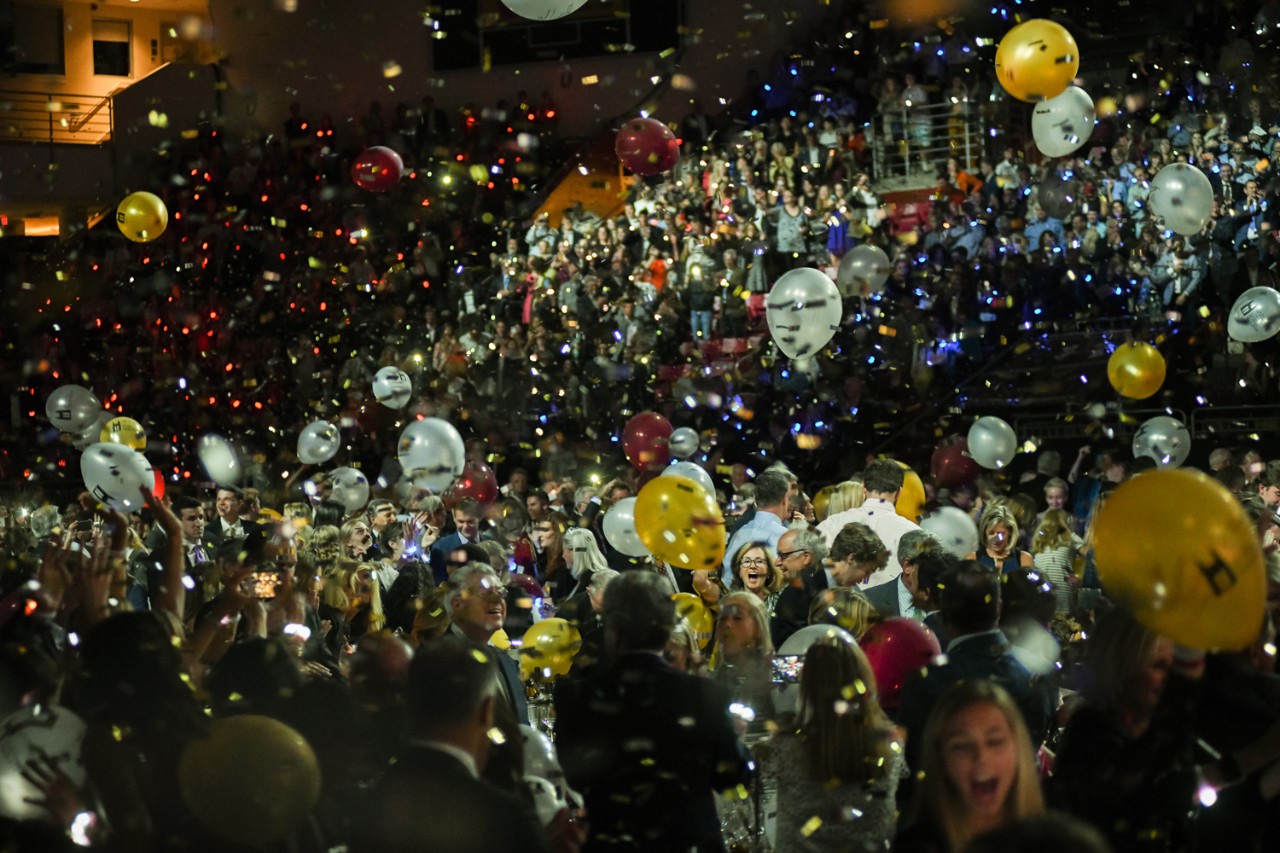 Balloon drop at Pops on the Heights Balloon drop at Pops on the Heights