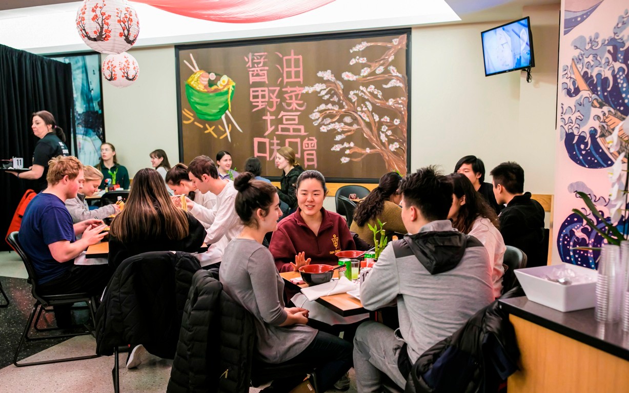 Heights Ramen diners