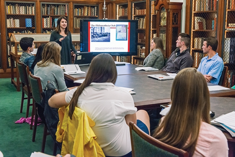 Jenna Postiglione ’17 presenting her research