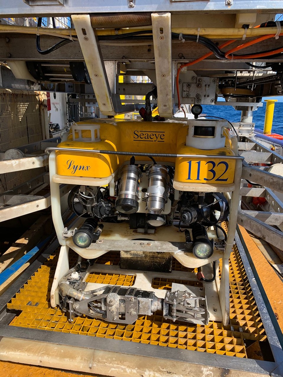 A yellow and black machine