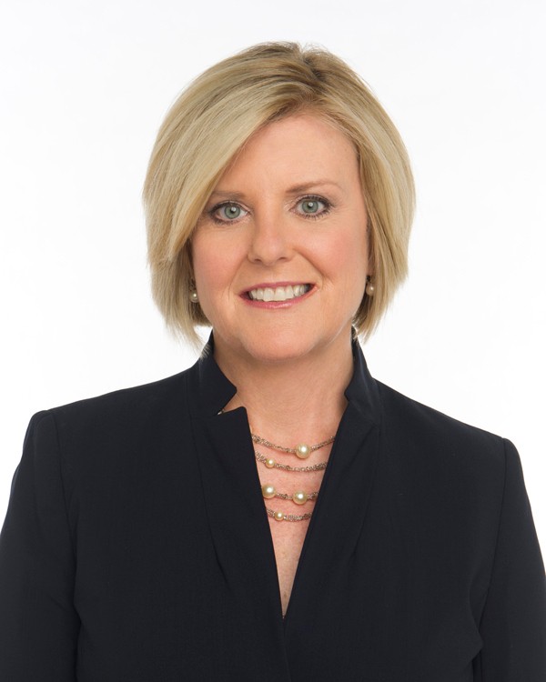 Anne Thompson headshot