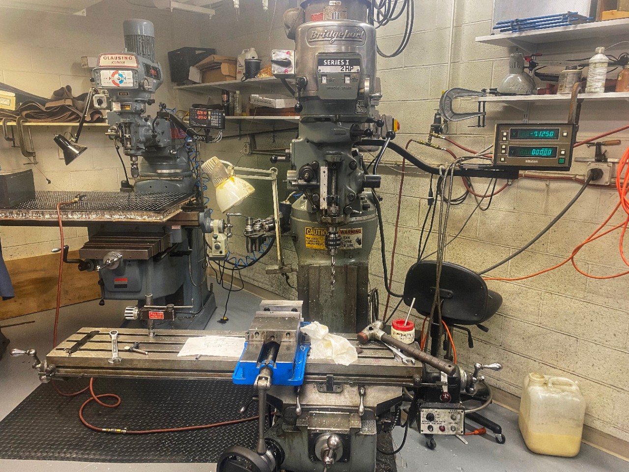 manual milling machine