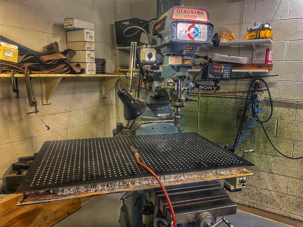 Manual Milling Machine