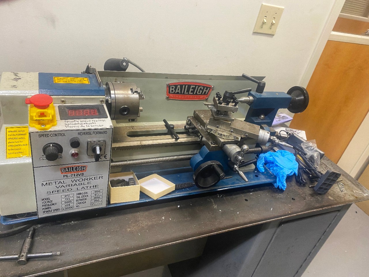 Manual Lathe Machine