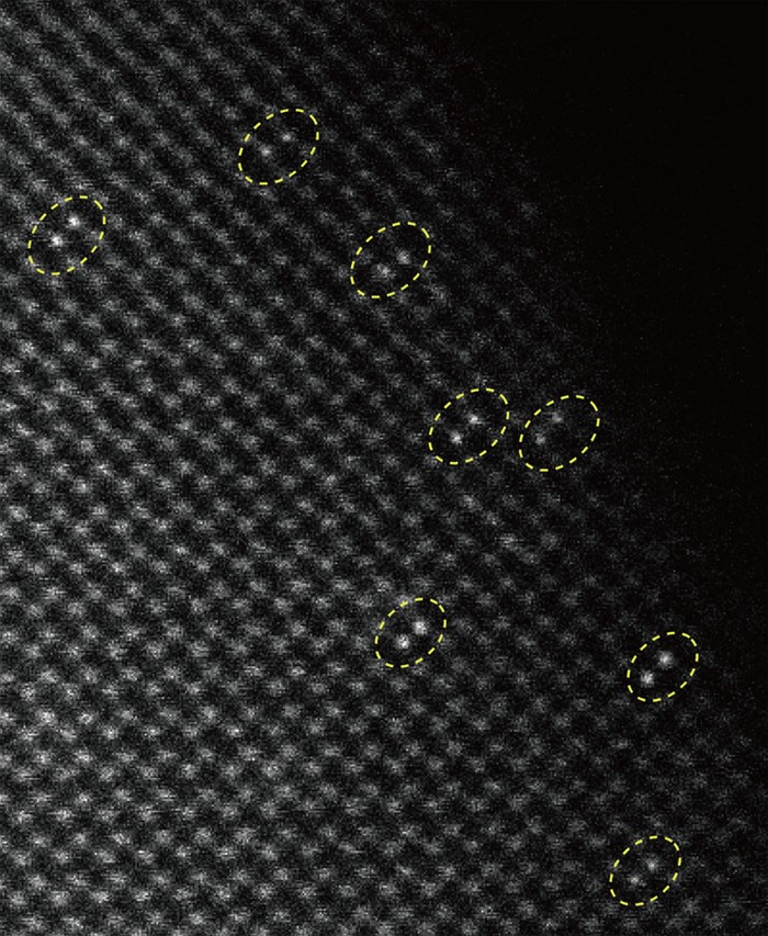 New heterogeneous catalysts for solar water splitting