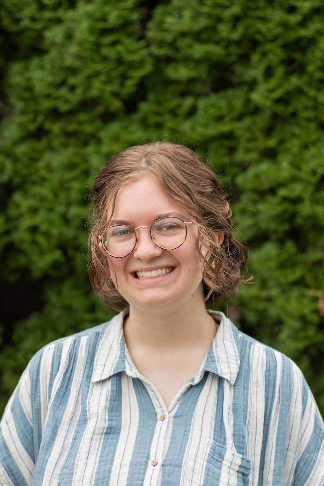 Headshot of Molly Snakenberg