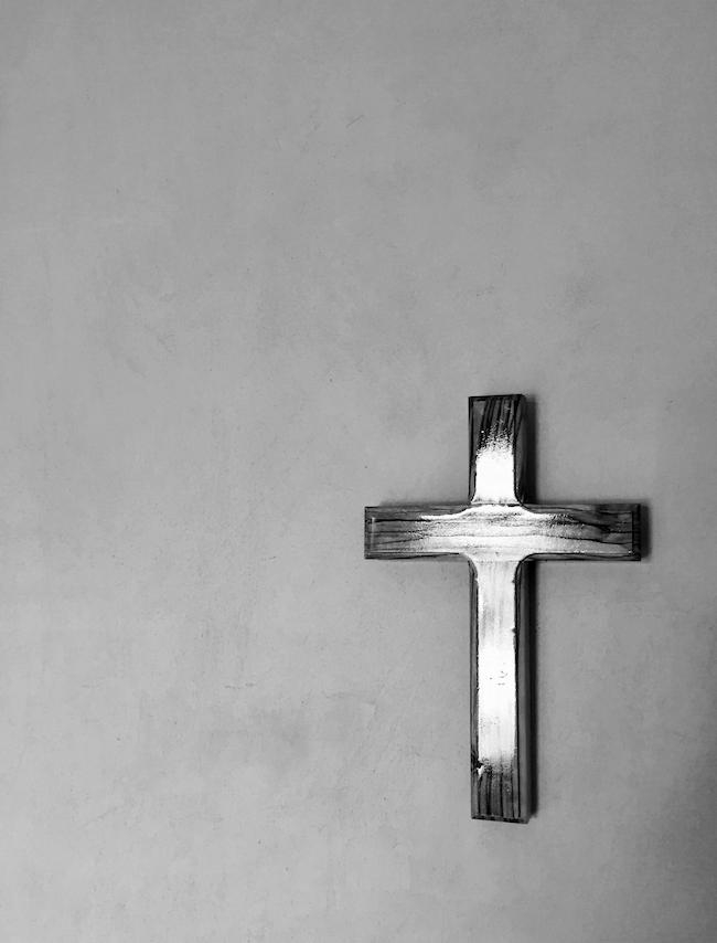 image of a silver cross