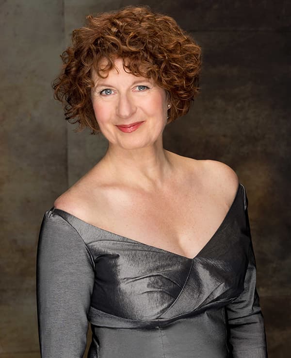 Paula Plum