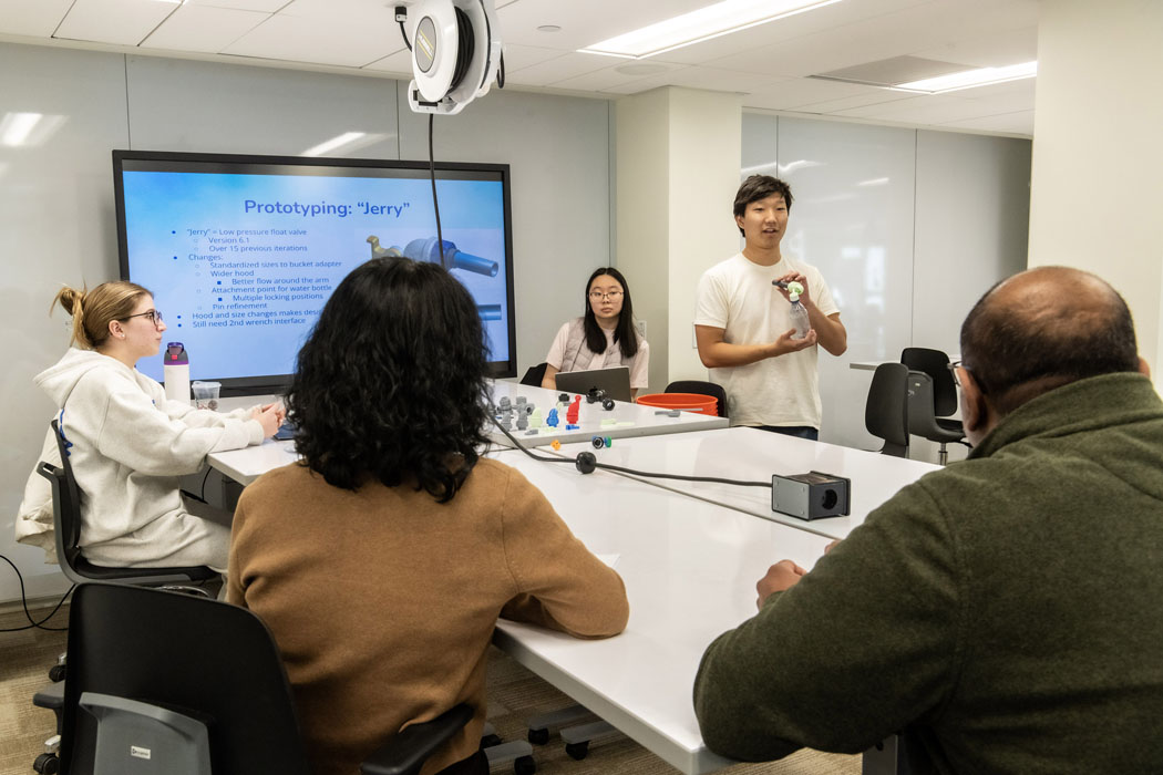 Engineering mid-semester project presentations in Prof. Siddhartan Govindasamy (Engineering) class to accompany Ed's article on the Engineering Program for the 2/13 issue of Chronicle. Service Building Room 001 location. This presenter is Wiliam Gotanda '25.
Siddhartan Govindas - Professor