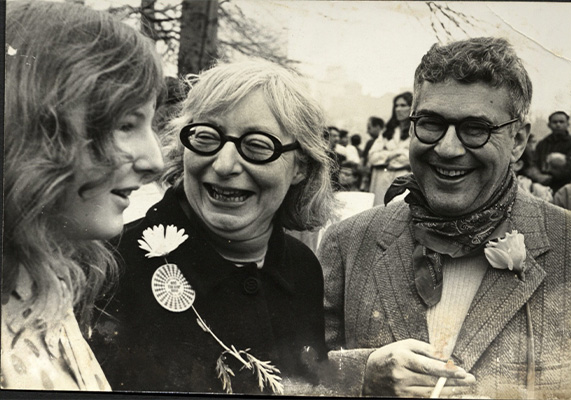 Jane Jacobs with Mary and Bob at peace march, 1967